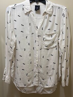 George Woman’s White Button-Up Shirt with Black stiletto Print